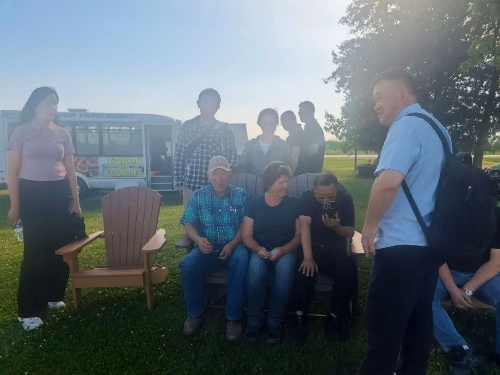 Deba Brothers: 16letý specialista na kompletní vybavení pro chov prasat
