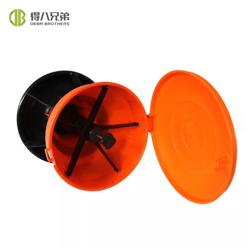 Automatický krmný žlab pro selata